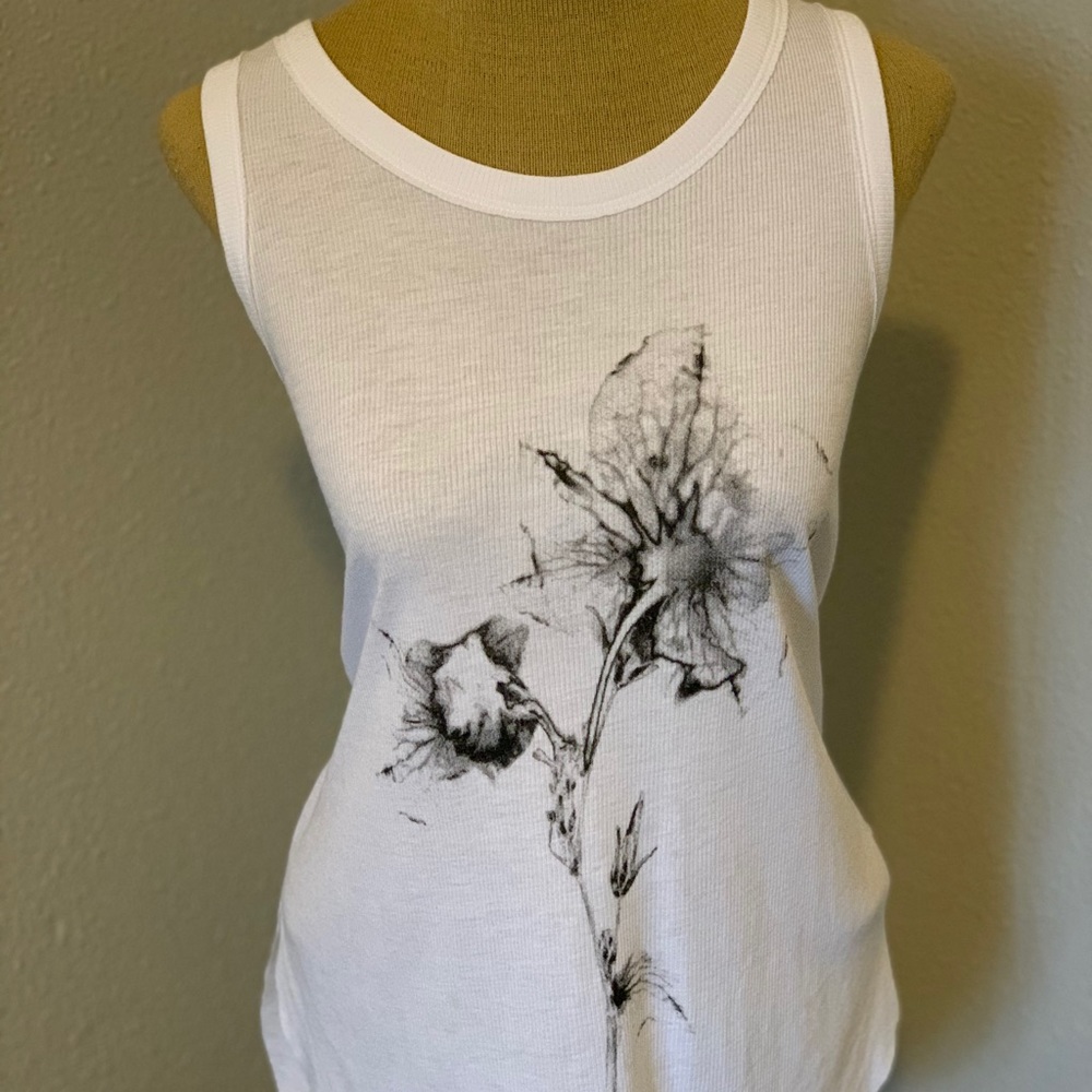 Simply Vera Wang Tank